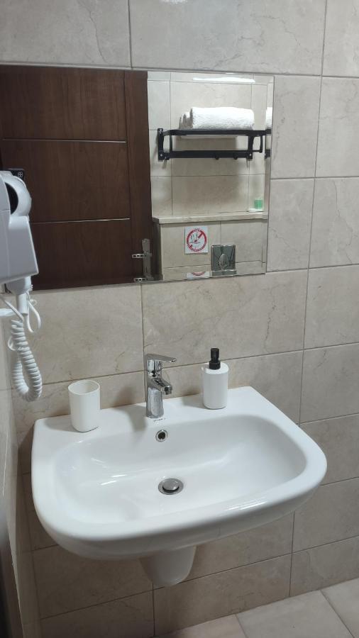 Hotel Black Iris Ii